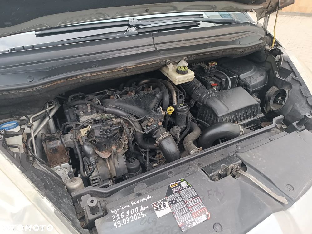 Citroën C4 Picasso 2.0 HDi FAP Exclusive - 19