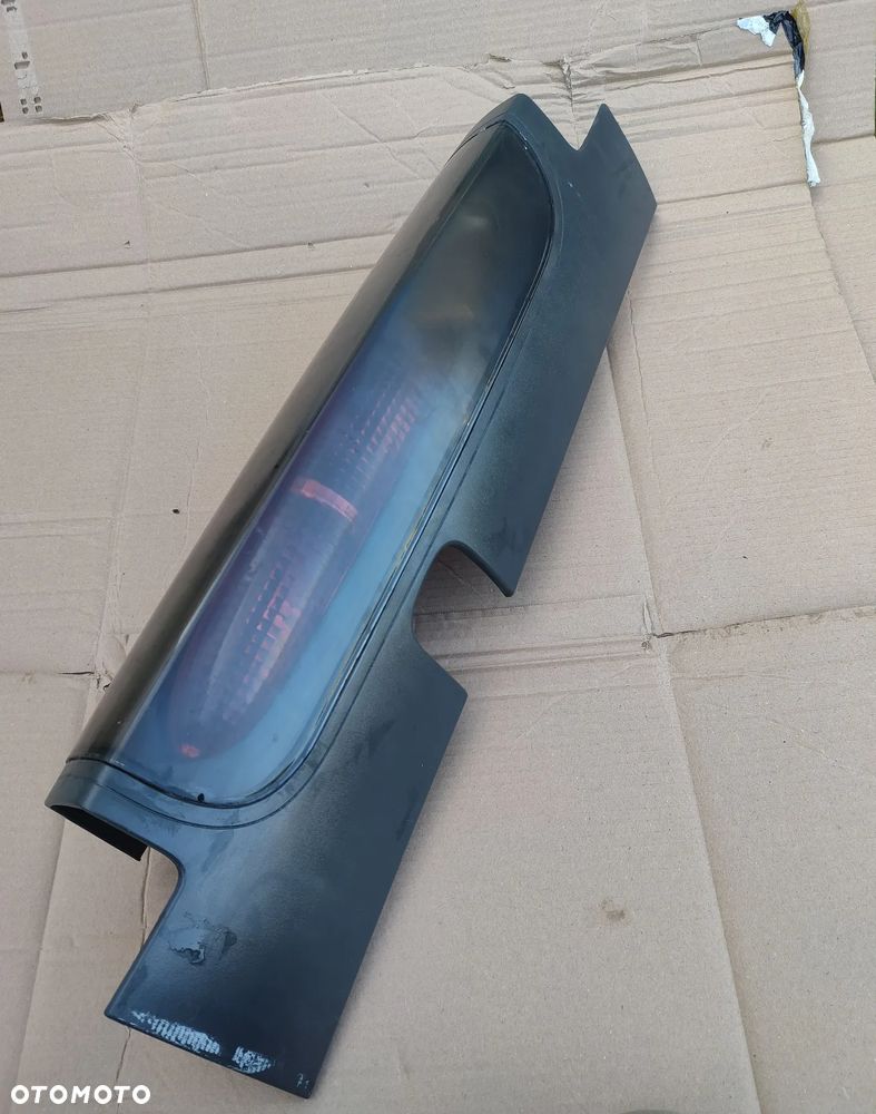 Lampa tył tylna Prawa Drzwi Renault Trafic 2001- - 2