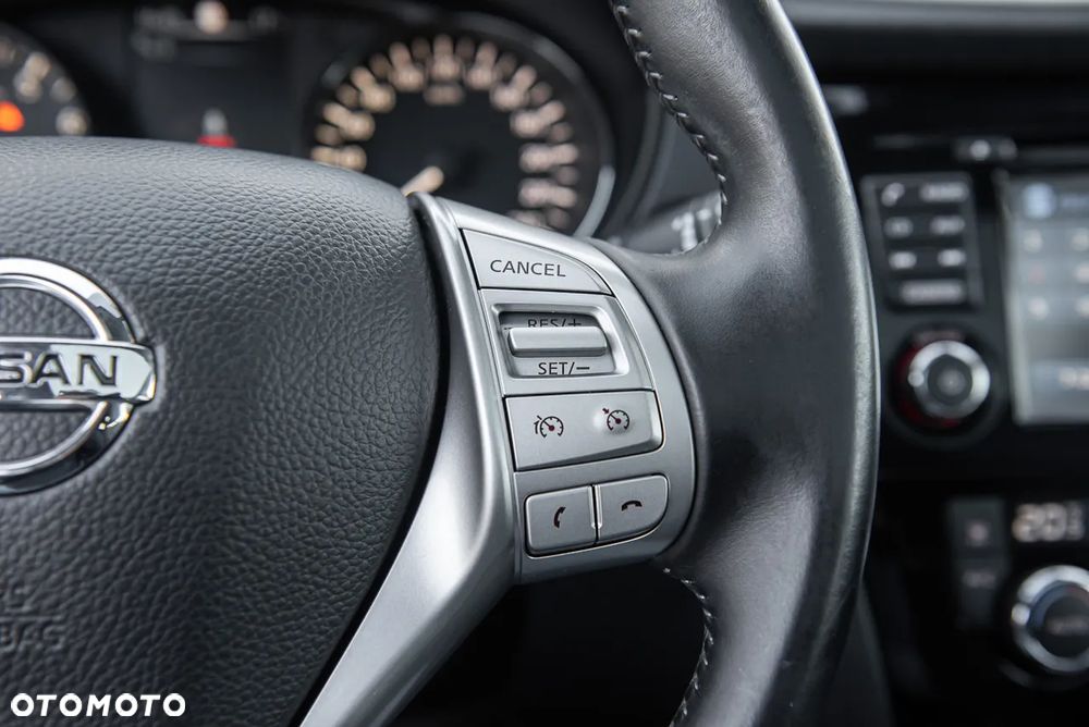 Nissan Qashqai 1.2 DIG-T TEKNA+ - 21