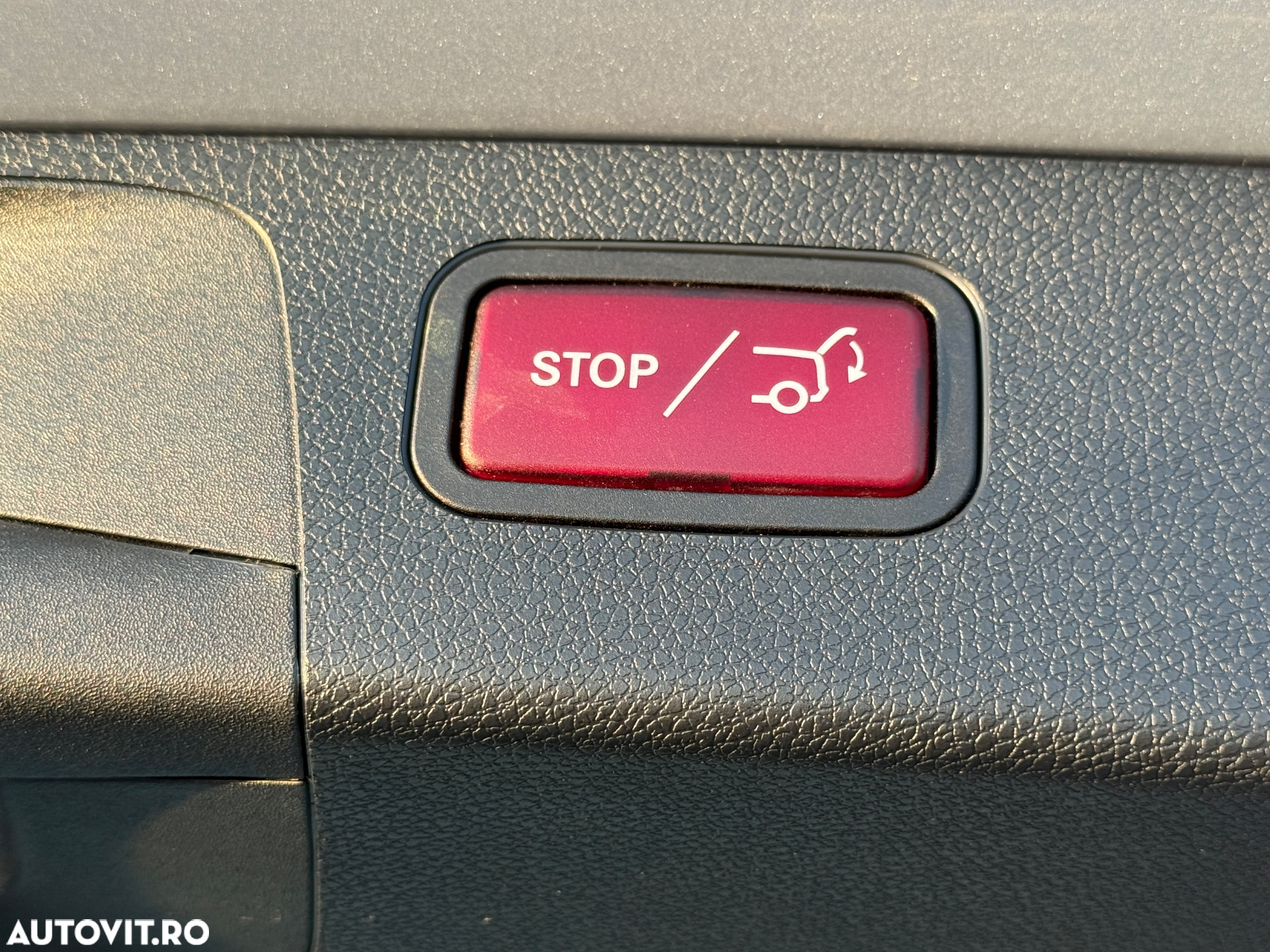 Mercedes-Benz E 220 d T 9G-TRONIC Avantgarde - 19