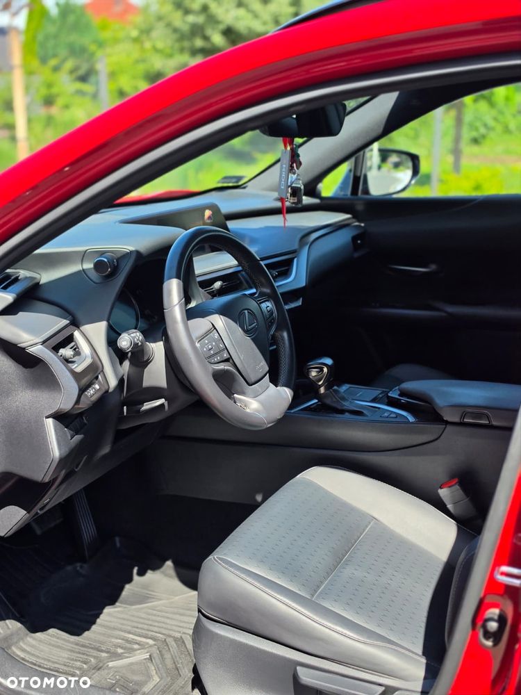Lexus UX - 6