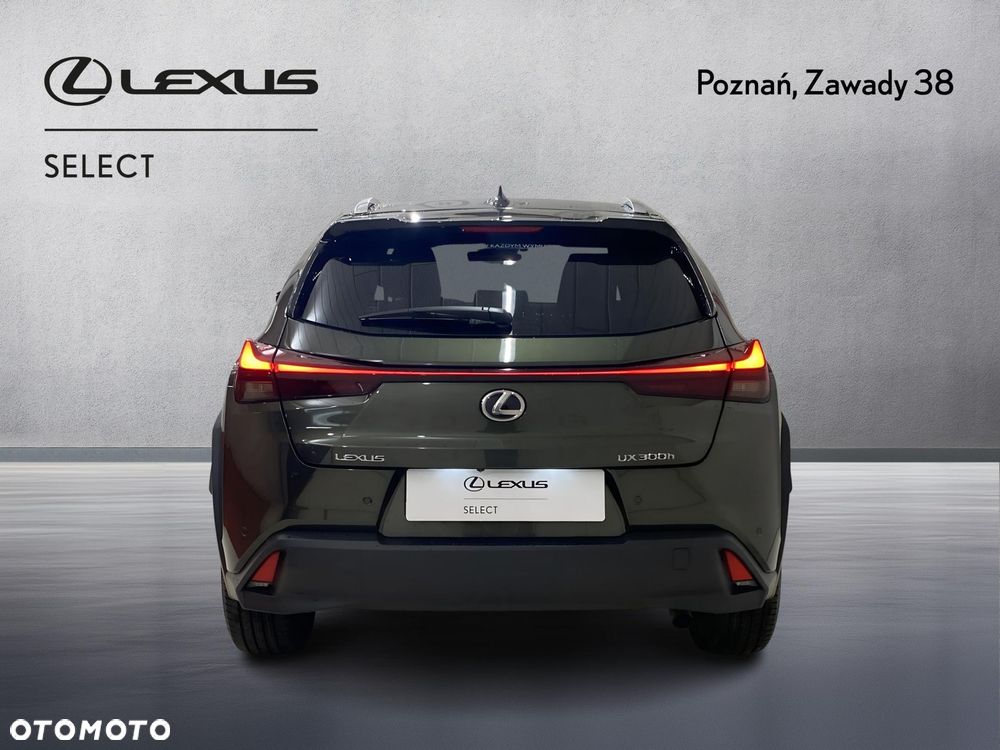 Lexus UX - 7