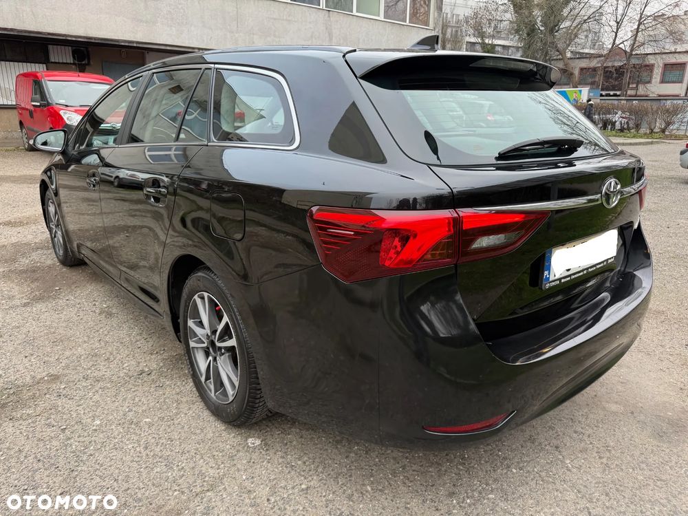 Toyota Avensis 2.0 Multidrive S Executive - 12