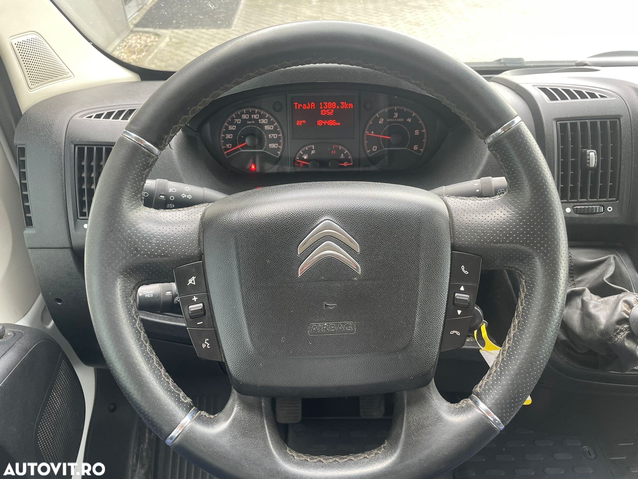 Citroën Jumper 35+ 2.0 BlueHDi L4 Bena CD - 24