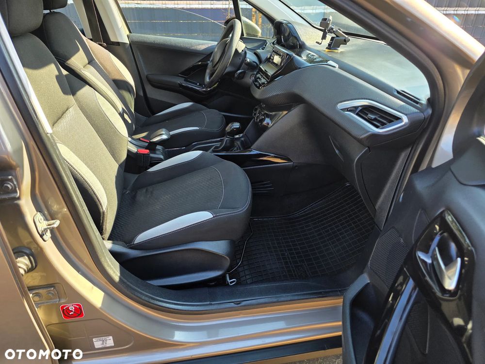 Peugeot 2008 1.2 VTi Allure - 6