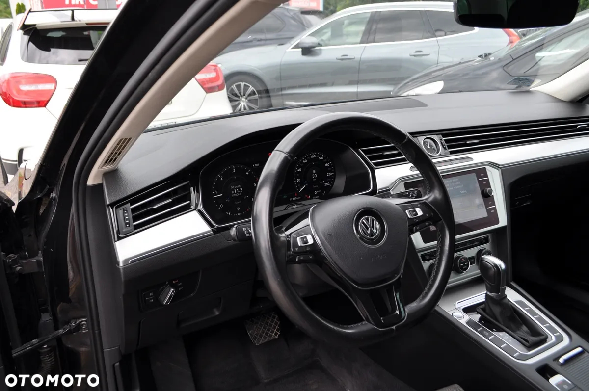 Volkswagen Passat 2.0 TDI BMT Comfortline DSG - 16