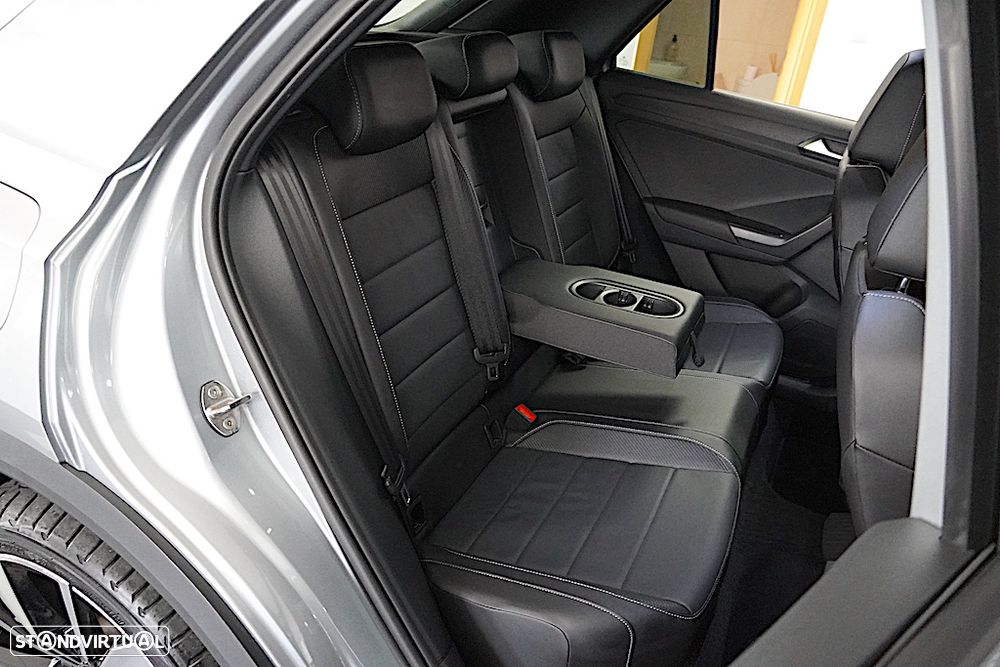 VW T-Roc 2.0 TDI R-Line DSG - 25