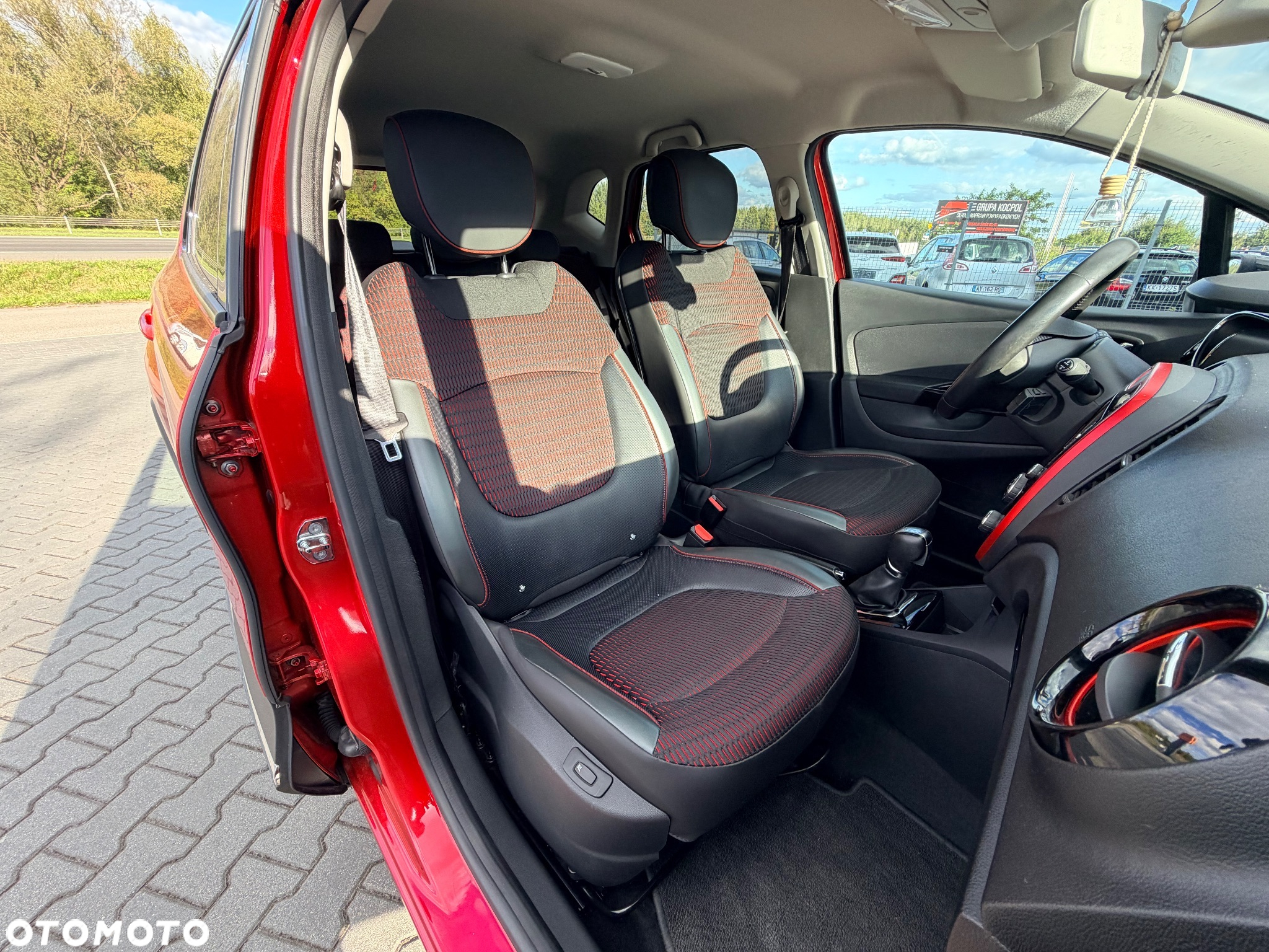 Renault Captur 1.2 TCe Helly Hansen EDC - 36