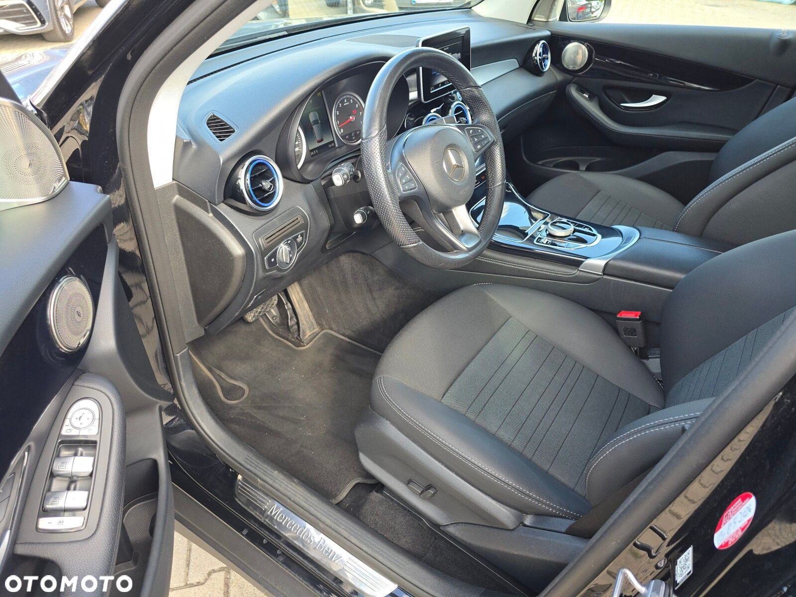 Mercedes-Benz GLC - 10