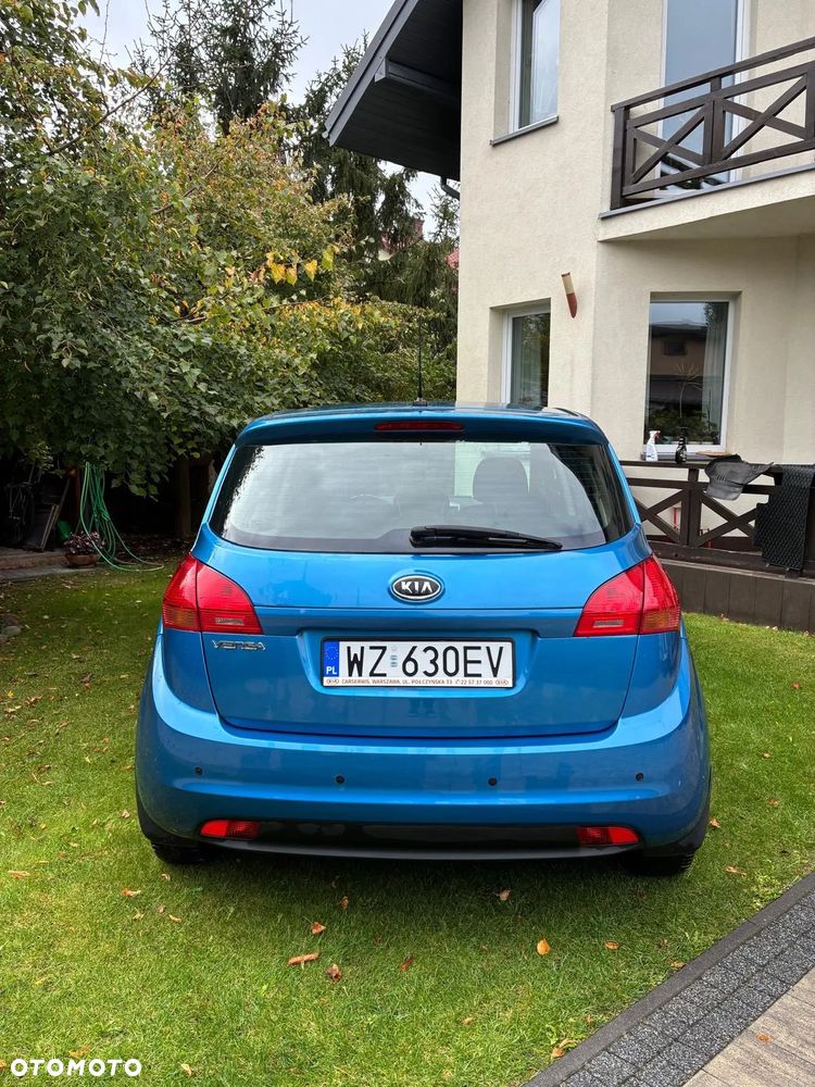 Kia Venga 2010 photo 4