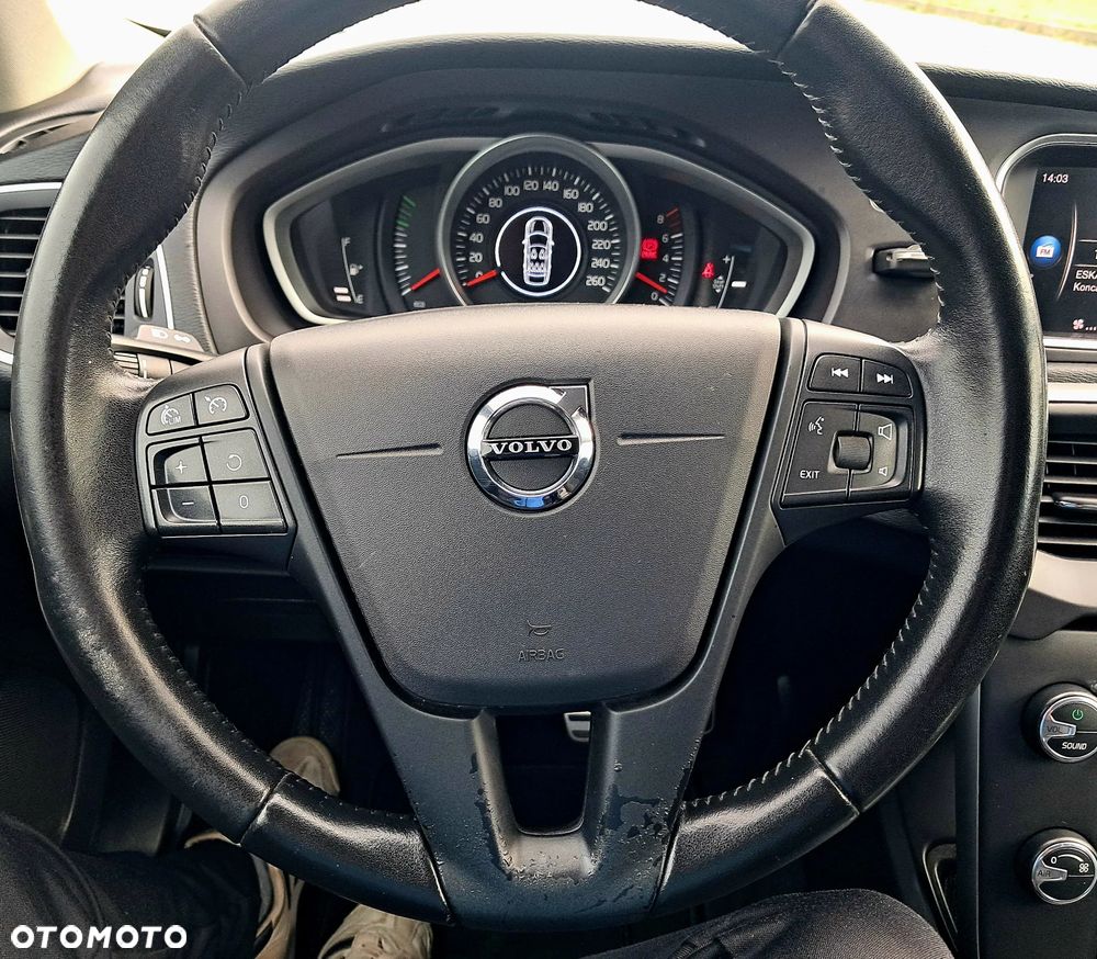 Volvo V40 - 16