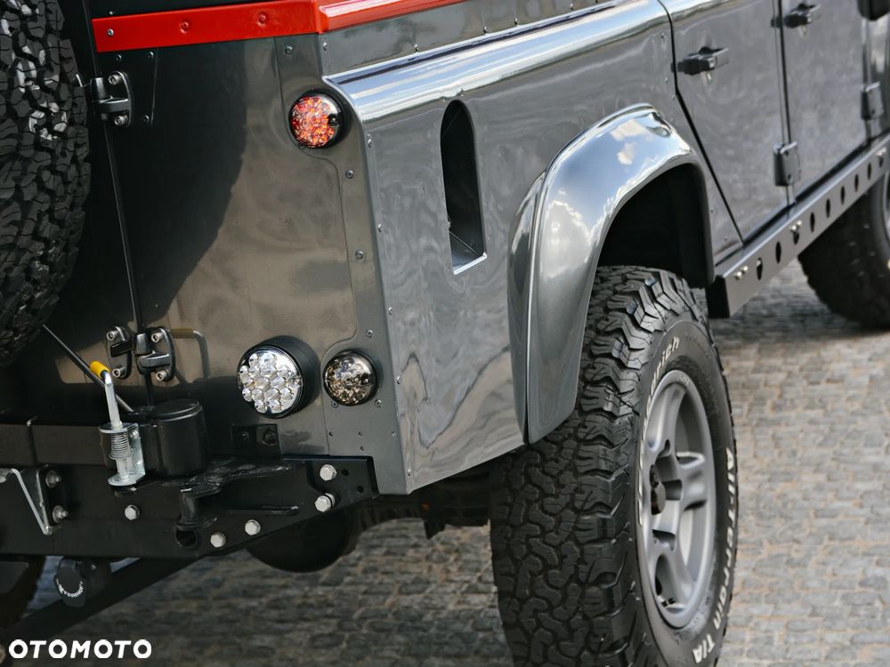 Land Rover Defender 2.5 TDI - 21