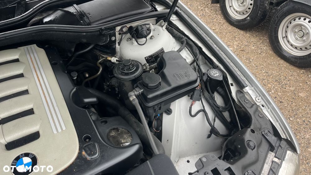 BMW Seria 7 - 34