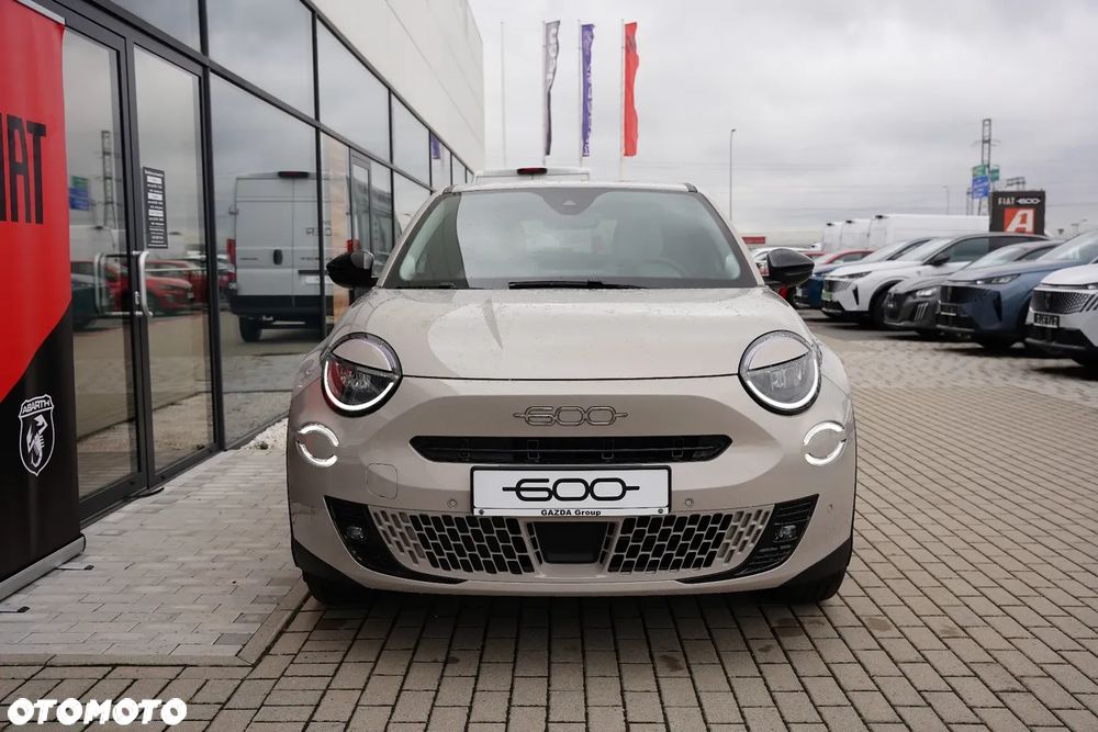 Fiat 600 1.2 Turbo Hybrid eDCT - 3