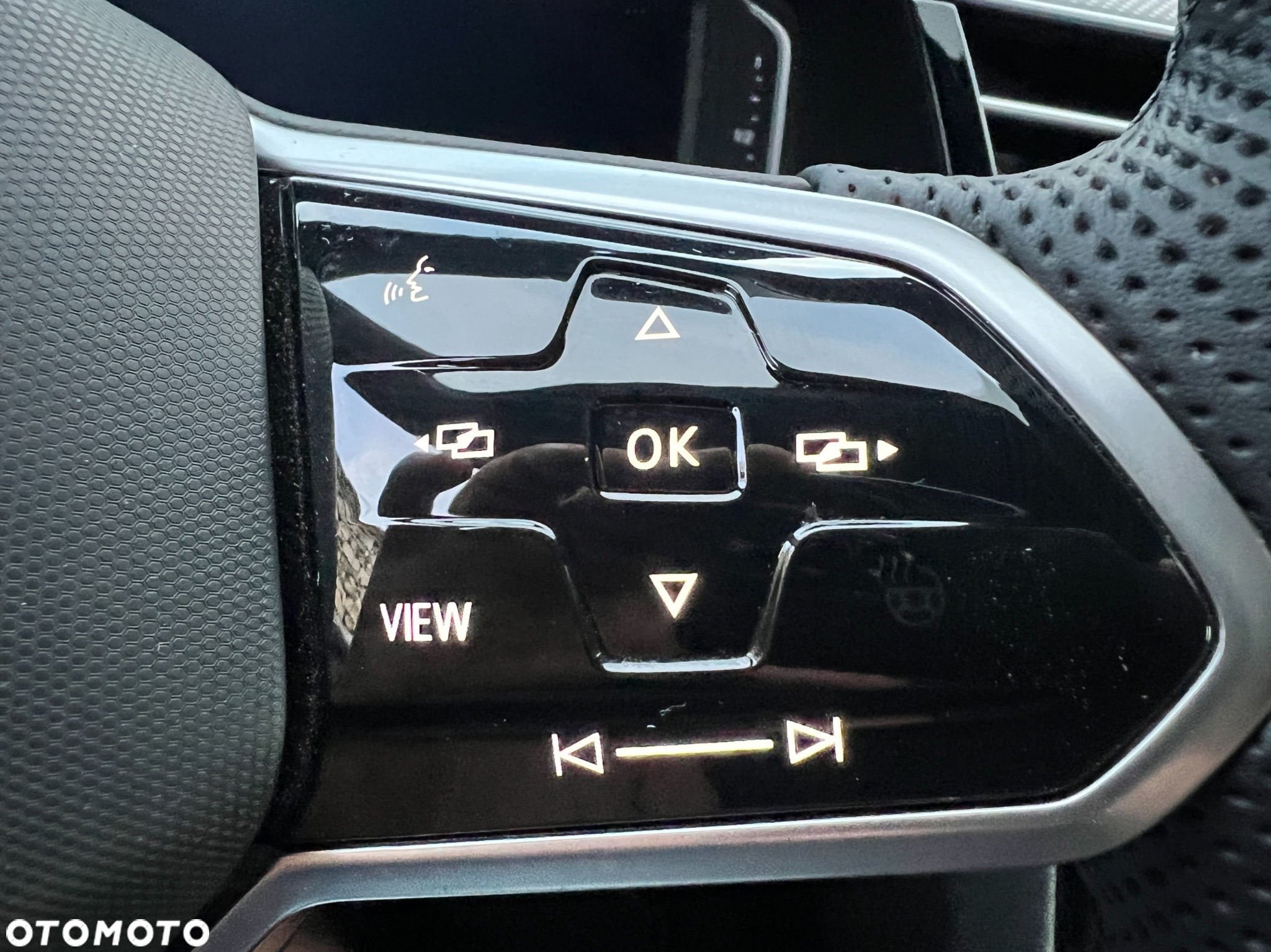 Volkswagen Arteon 2.0 TDI R-Line DSG - 31