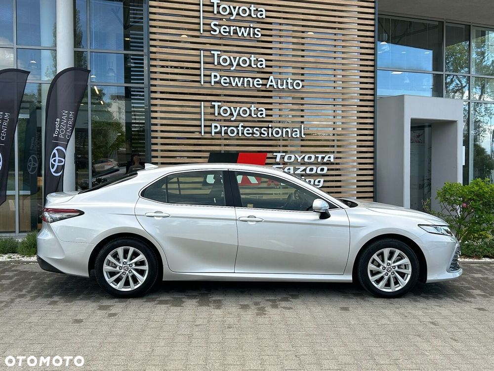 Toyota Camry 2.5 Hybrid Comfort CVT - 6