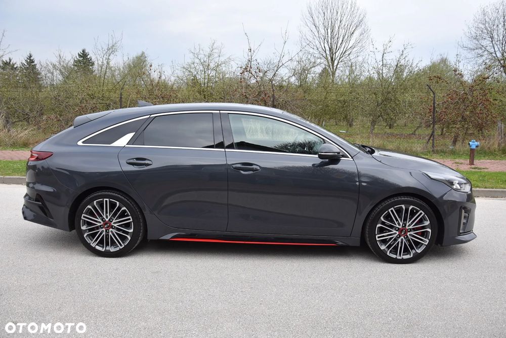 Kia ProCeed 1.6 T-GDI DCT7 OPF GT - 12