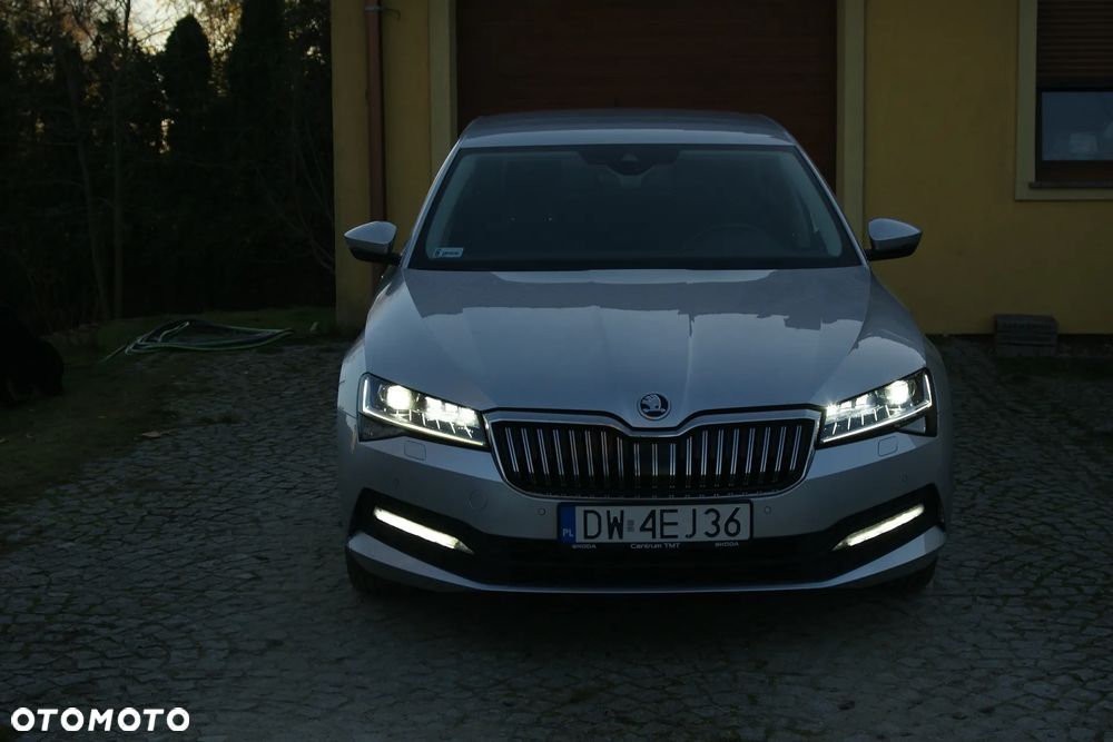 Skoda Superb 2.0 TDI Ambition DSG - 29