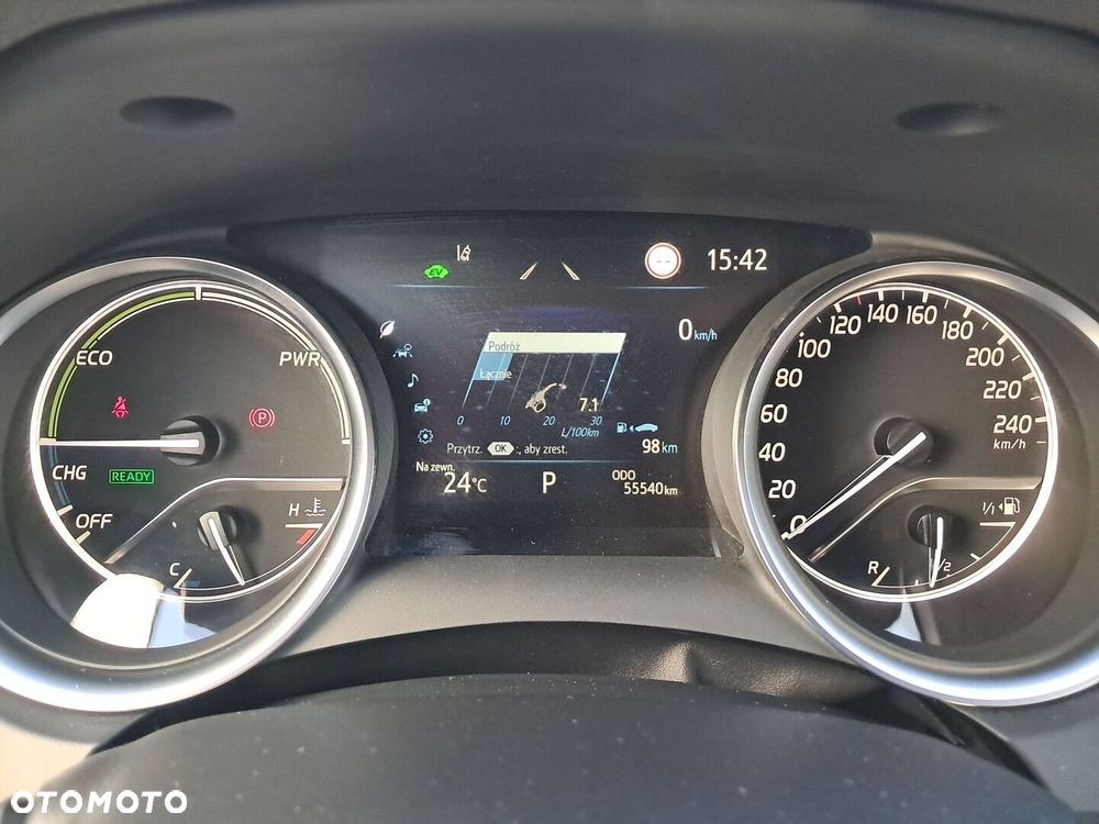 Toyota Camry 2.5 Hybrid Comfort CVT - 14