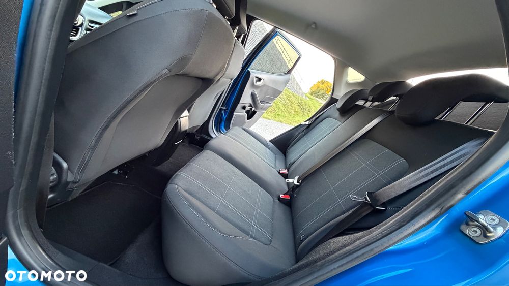 Ford Fiesta - 24