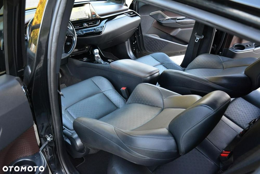 Toyota C-HR Lounge - 21