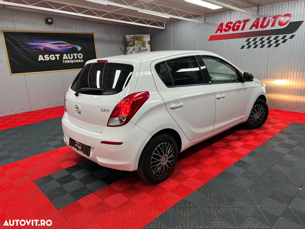 Hyundai i20 - 11
