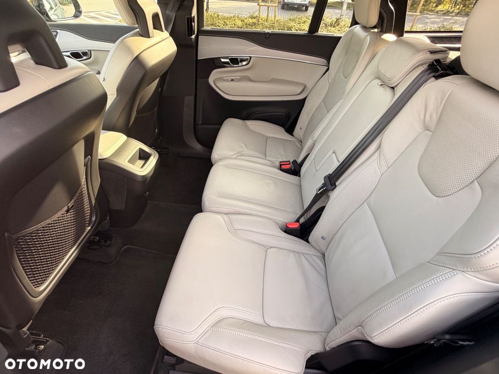 Volvo XC 90 - 20