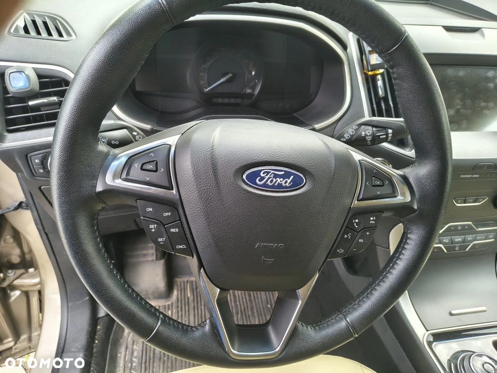 Ford Edge - 19