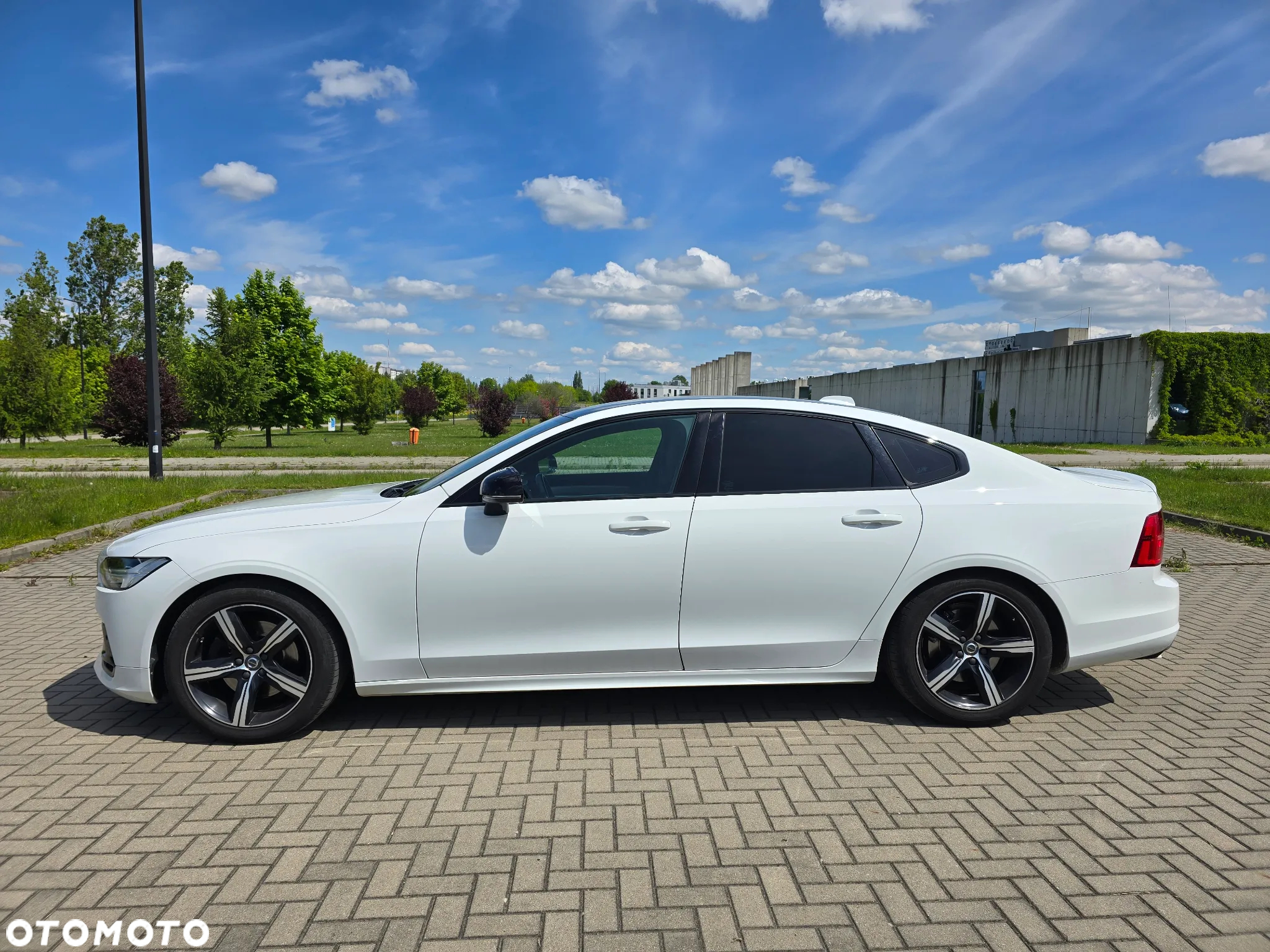 Volvo S90 D5 AWD R-Design - 10
