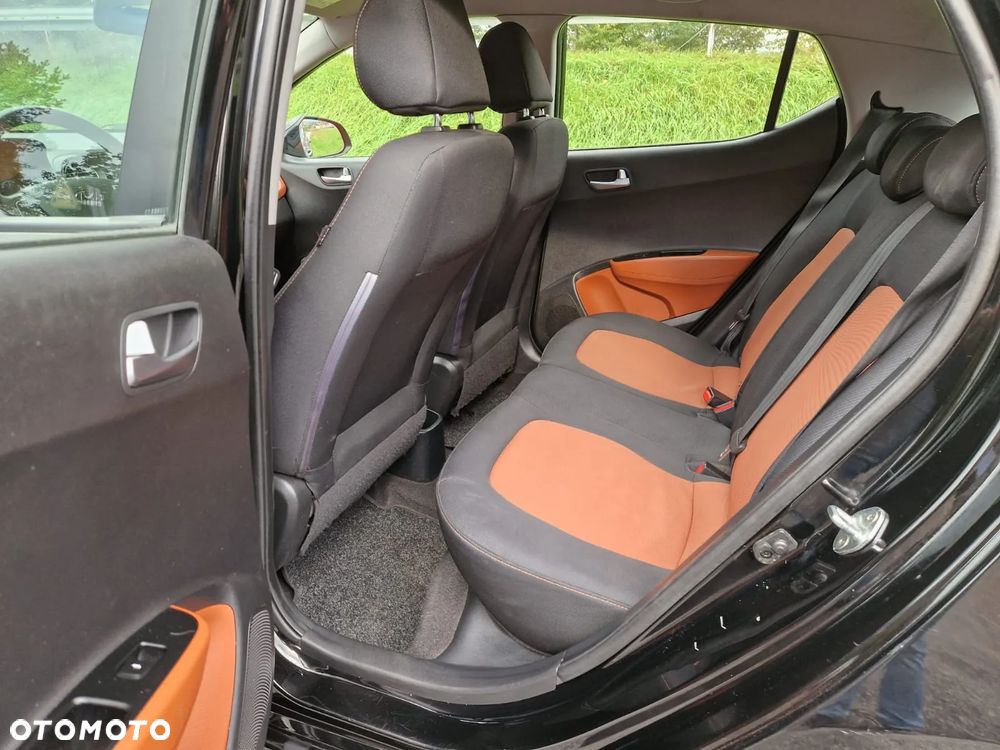 Hyundai i10 - 12