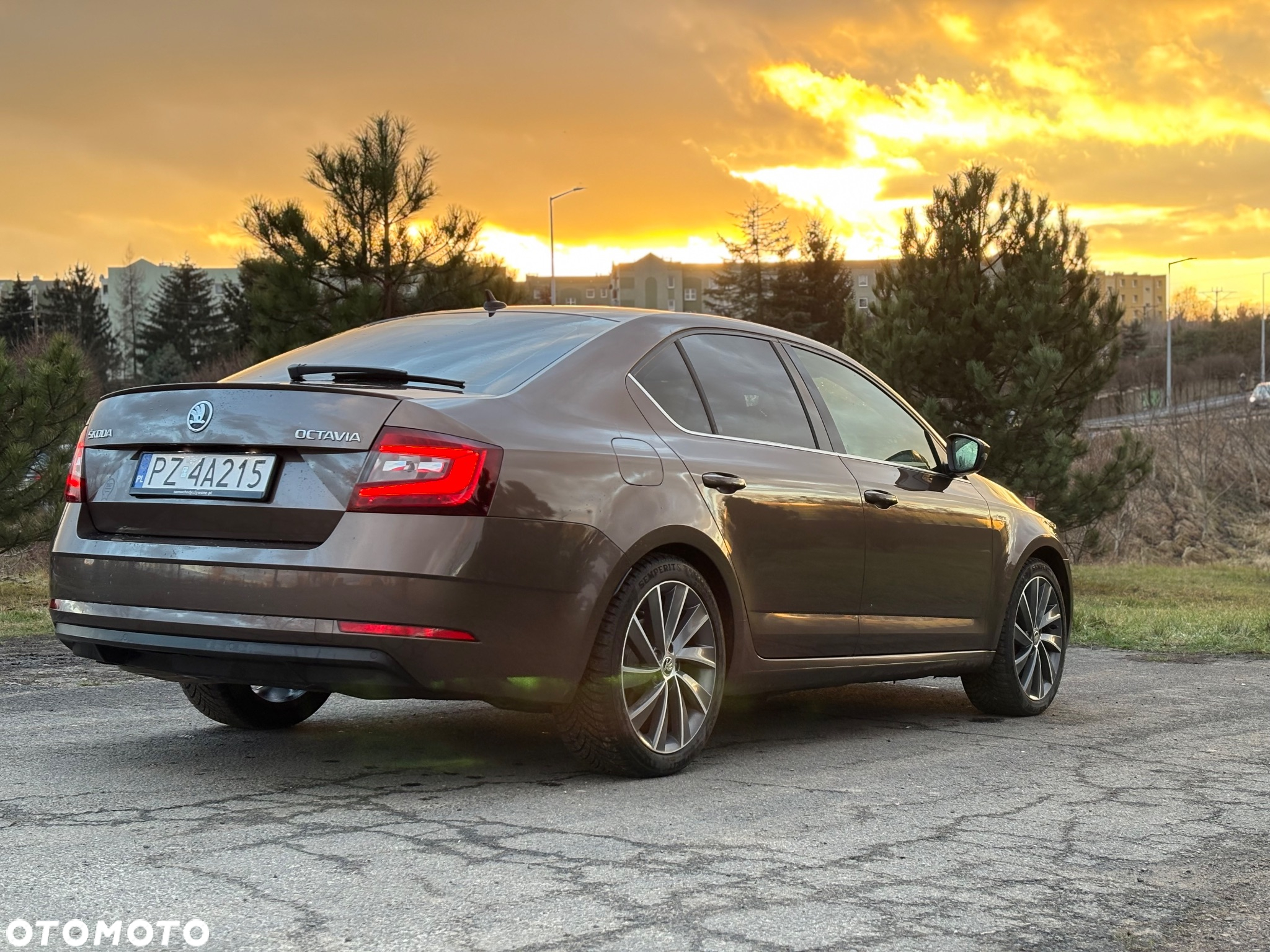 Skoda Octavia 2.0 TSI L&K DSG - 5