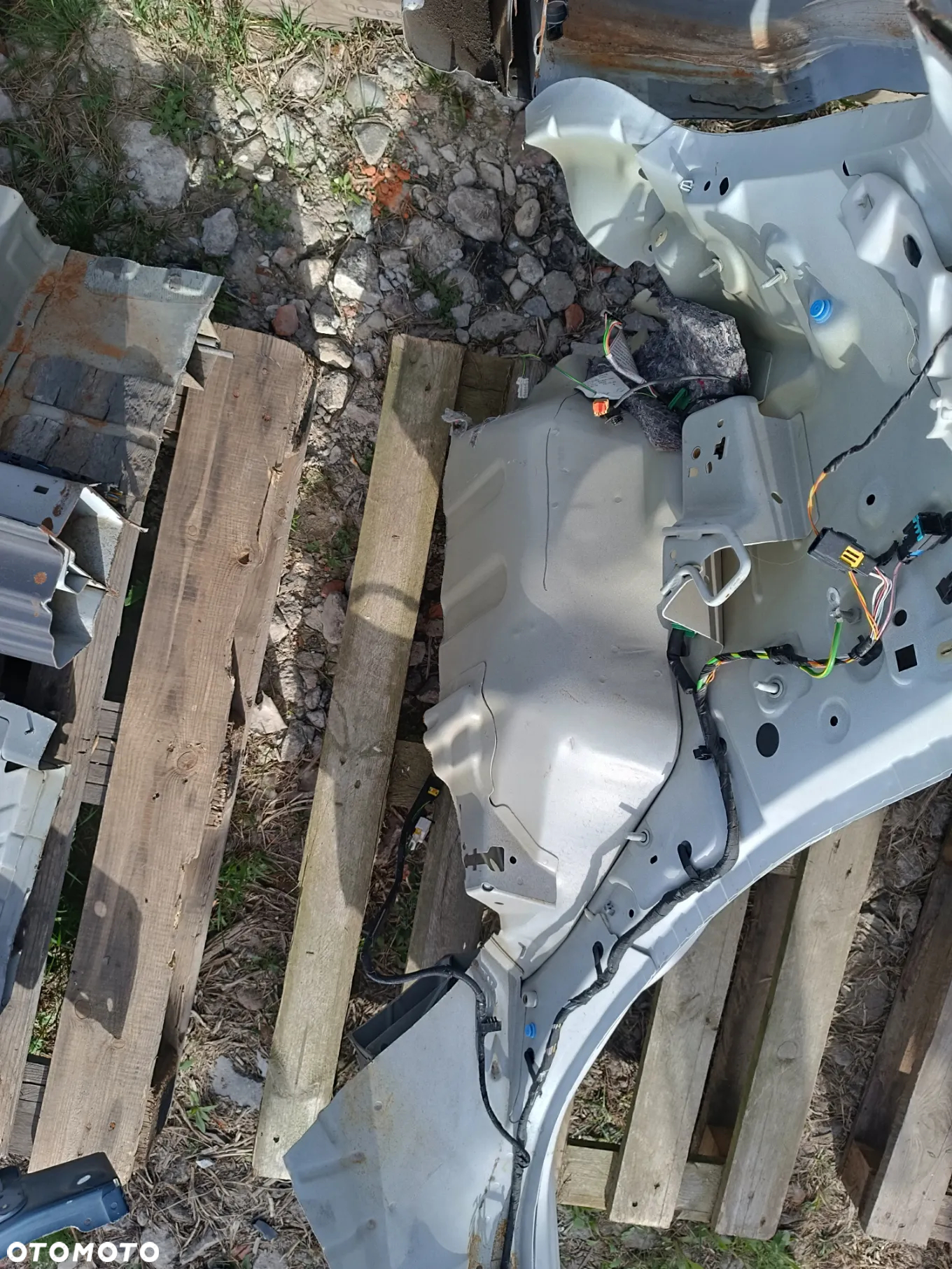 BŁOTNIK LEWY ĆWIARTKA POSZYCIE CITROEN C3 III - 3