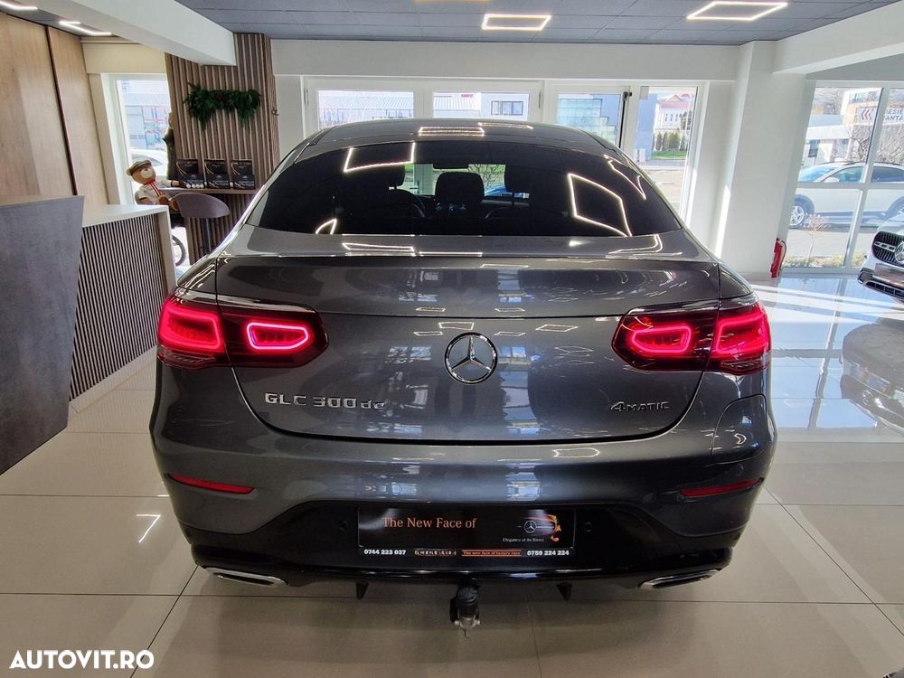Mercedes-Benz GLC Coupe 300 de 4Matic 9G-TRONIC - 17