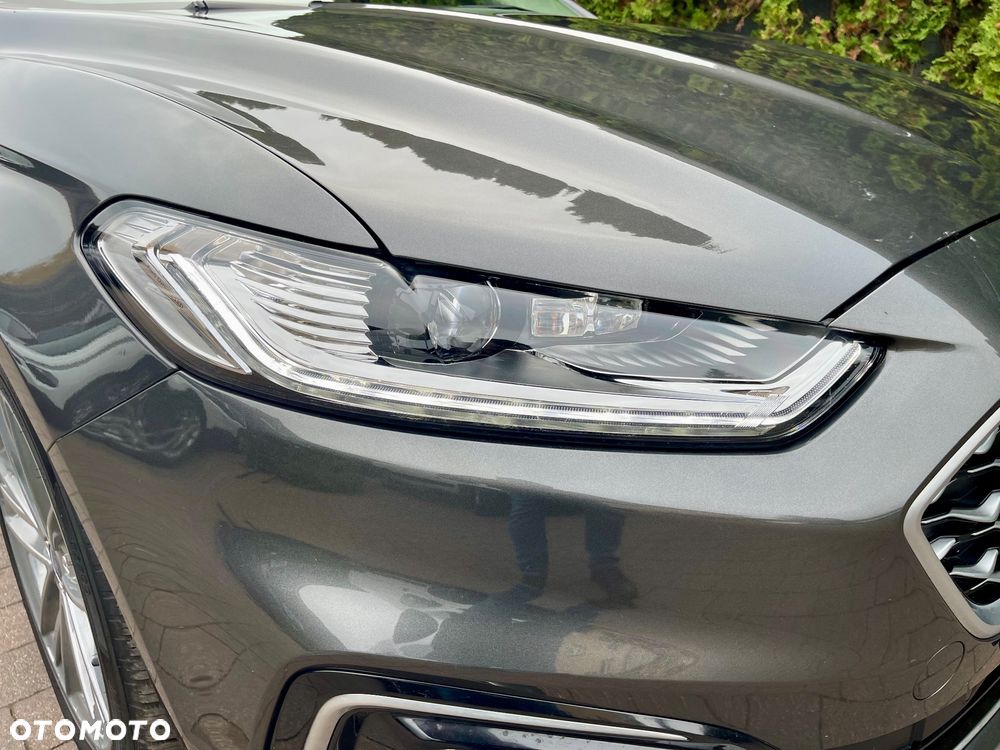 Ford Mondeo - 35