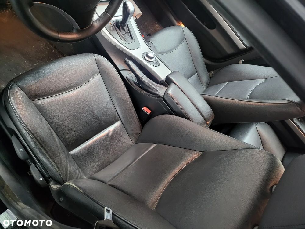 BMW Seria 3 318i - 13