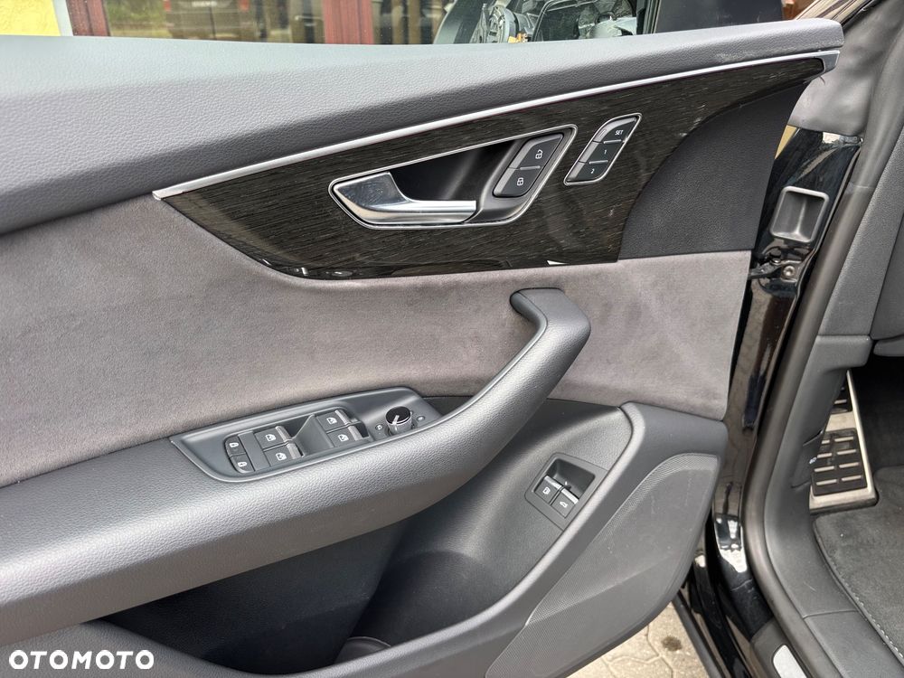 Audi Q8 60 TFSI e Quattro Tiptronic - 16