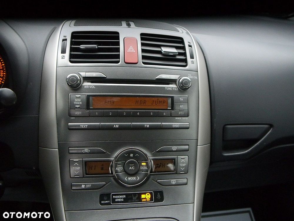 Toyota Auris 1.6 Valvematic Edition - 17