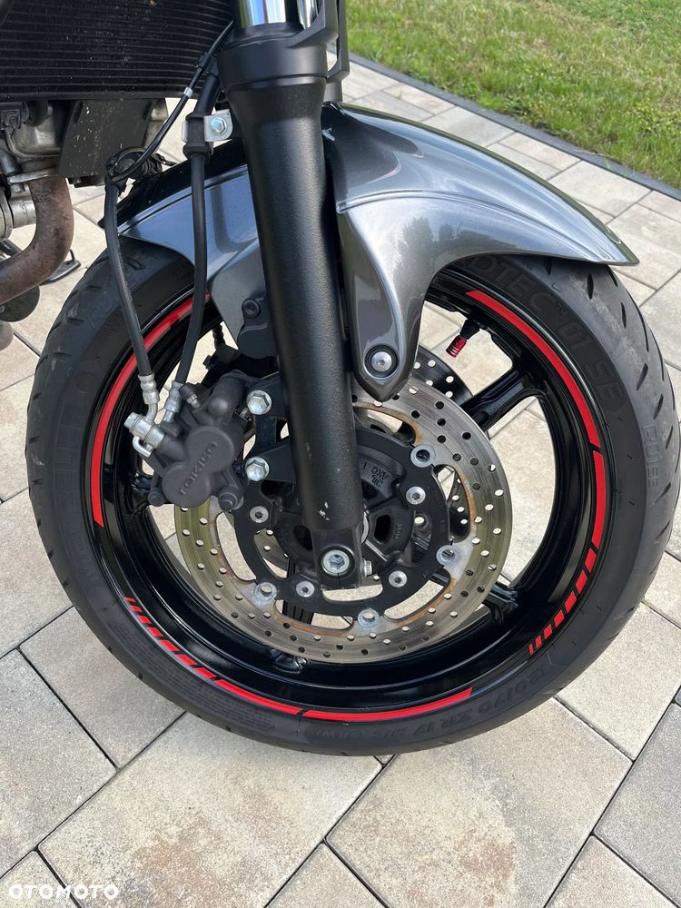 Suzuki Gladius - 3