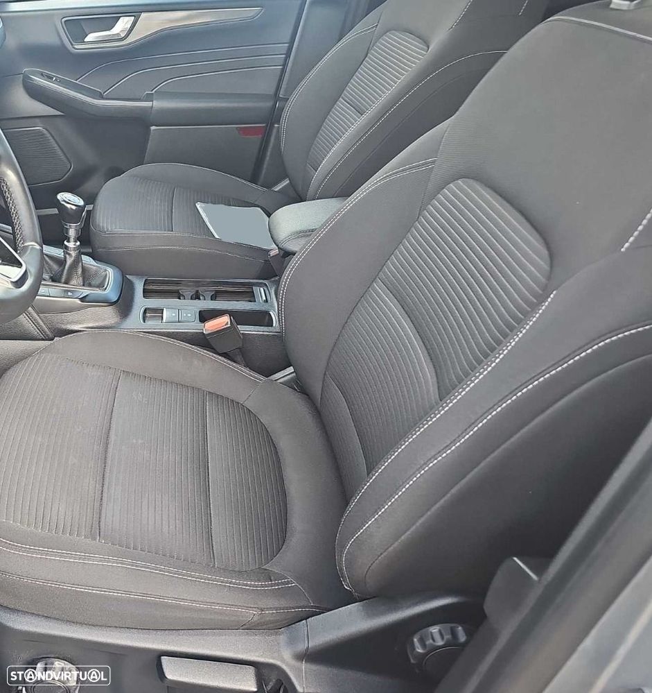 Ford Kuga 1.5 TDCi EcoBlue Titanium - 4