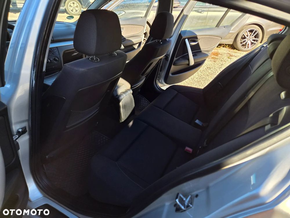 BMW Seria 1 - 16