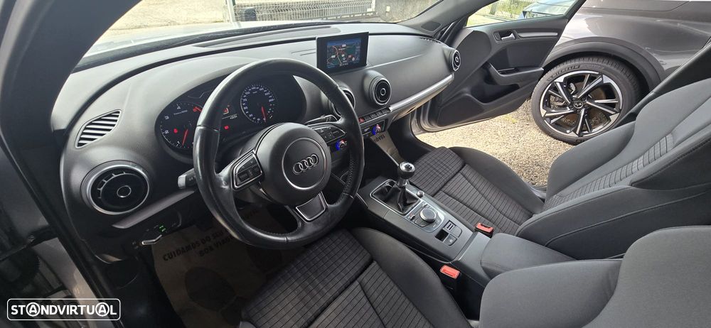 Audi A3 Sportback 1.6 TDI S-line - 13