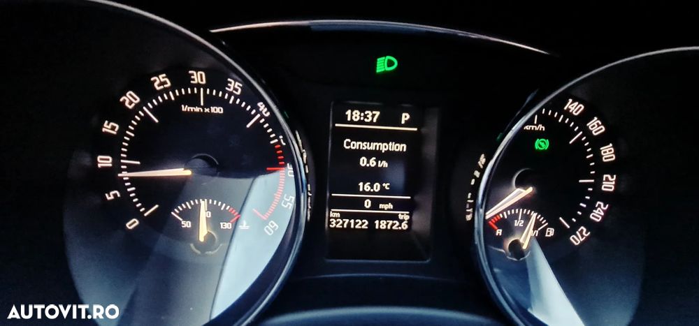Skoda Superb 2.0 TDI Elegance DSG - 11