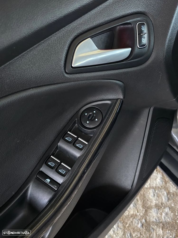 Ford Focus SW 1.0 EcoBoost S&S TITANIUM - 25