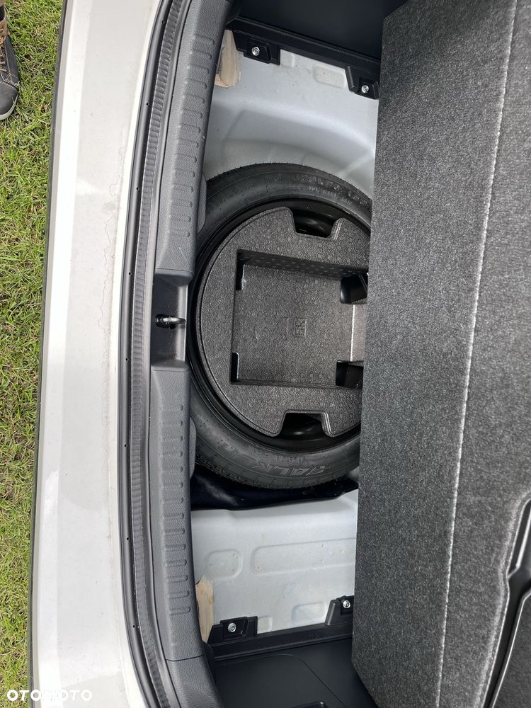 Toyota Yaris - 7