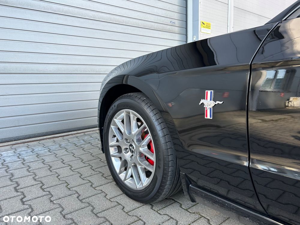 Ford Mustang - 30