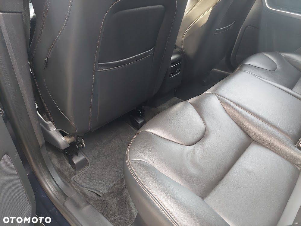 Volvo XC 60 D4 Geartronic Summum - 19