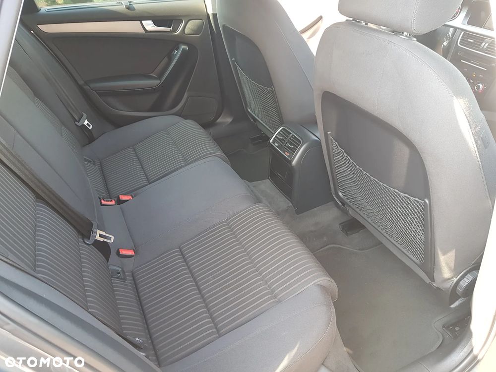 Audi A4 Avant 2.0 TDI DPF quattro Attraction - 23