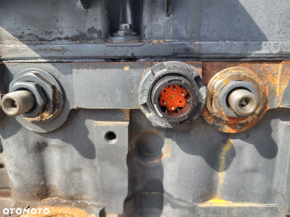 misa olejowa RENAULT DXI VOLVO silnik słupek EURO4 - 8