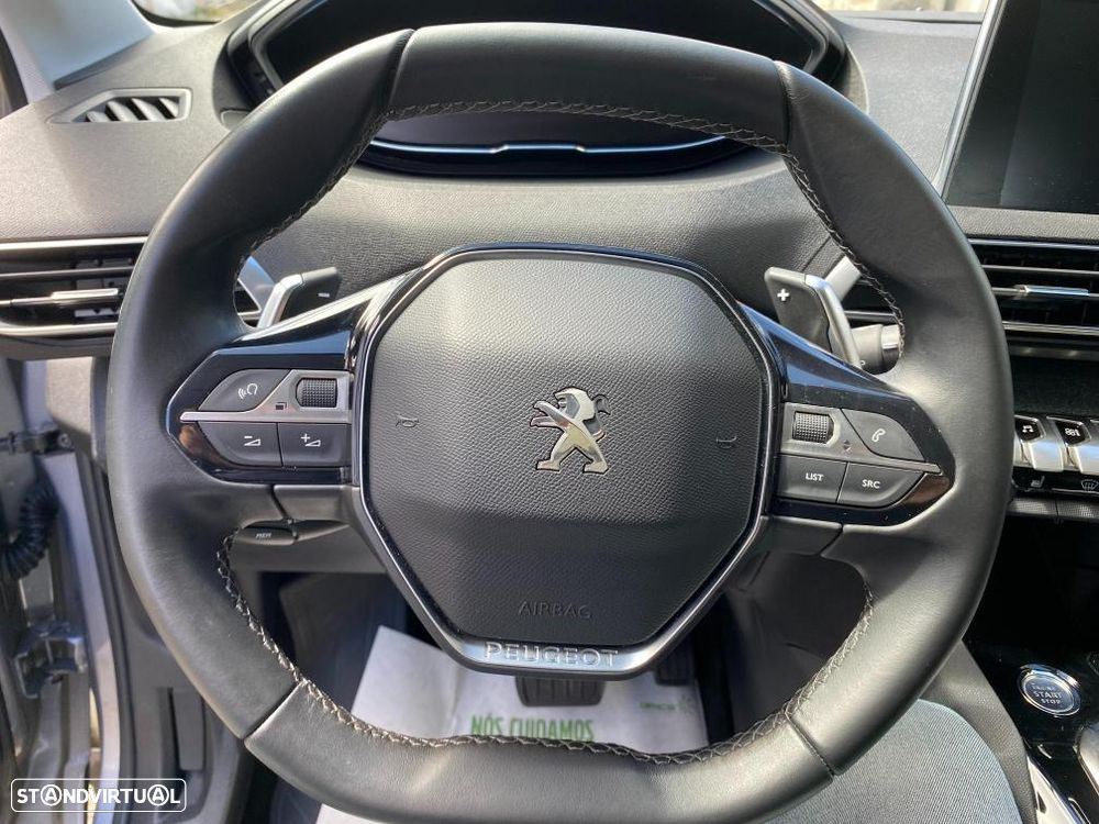 Peugeot 3008 BlueHDi 130 Stop & Start EAT8 Allure - 17