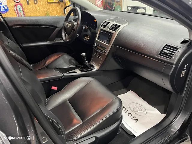 Toyota Avensis SW 2.0 D-4D Exclusive +Pele+GPS - 14